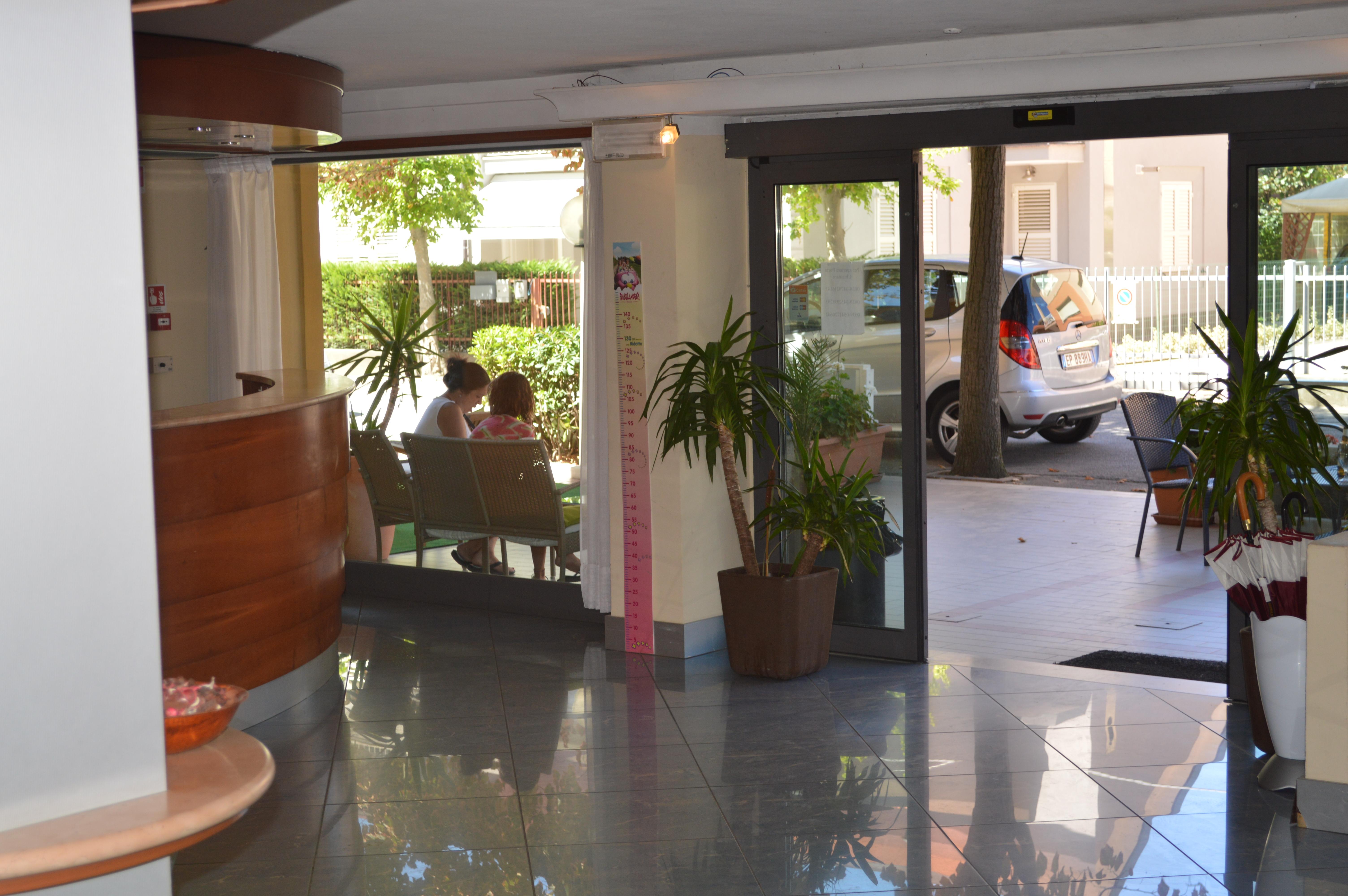 Hotel Orizzonti Rimini Bagian luar foto