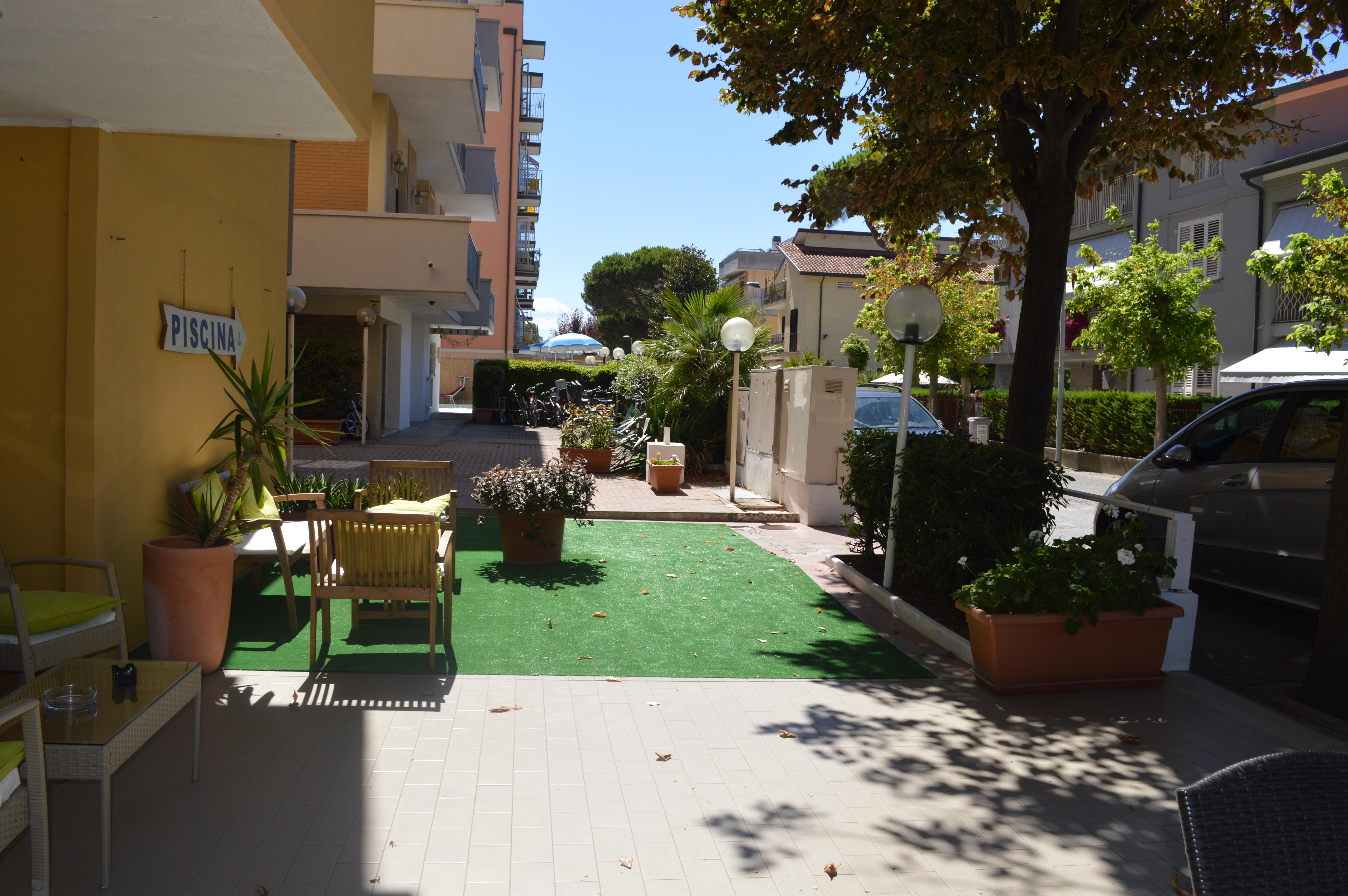 Hotel Orizzonti Rimini Bagian luar foto